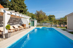Holiday Home Mamita - Heated pool